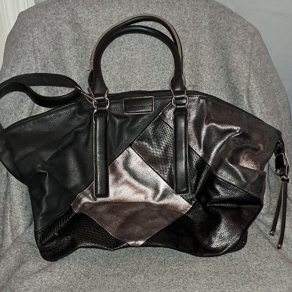 David Jones Paris Silver and Black Shoulder Bags with Glossy Leather Finish